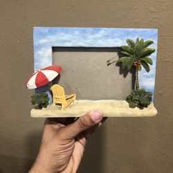 Beach picture frame