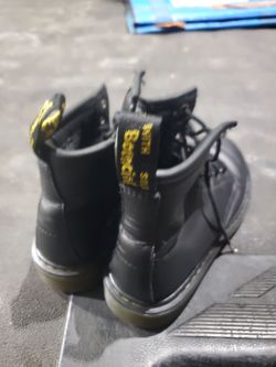 Size 2 dr martens kids great shape