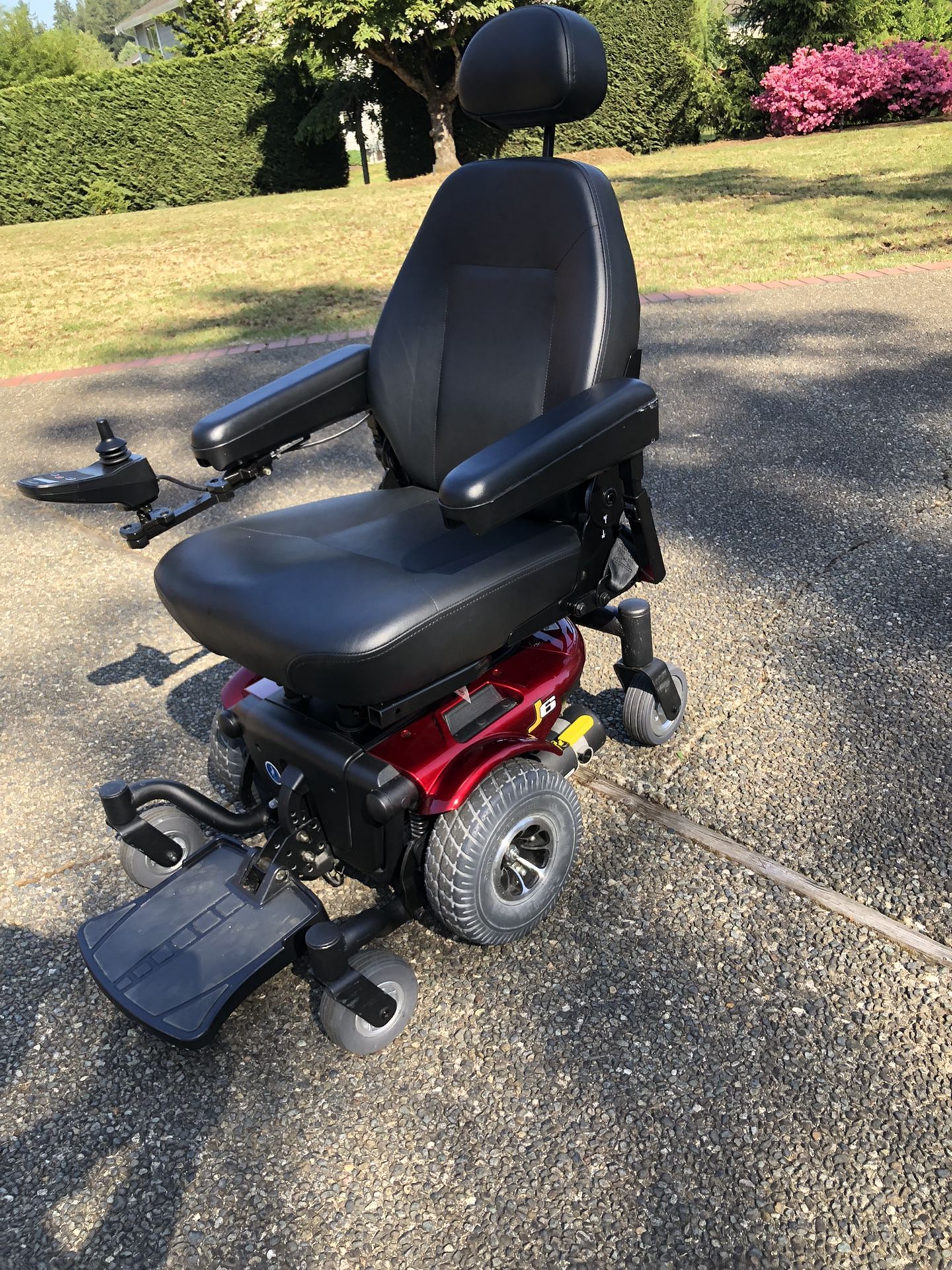 Pride Mobility J6 Powerchair