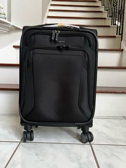 Brand New Samsonite Stratus Carry On