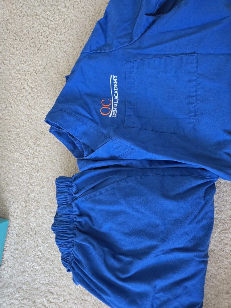 Free OC Dental academy scrubs - Sz M