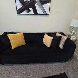 Black Sofa Very Confy 