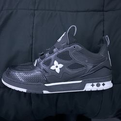 LV SKATES BLACK