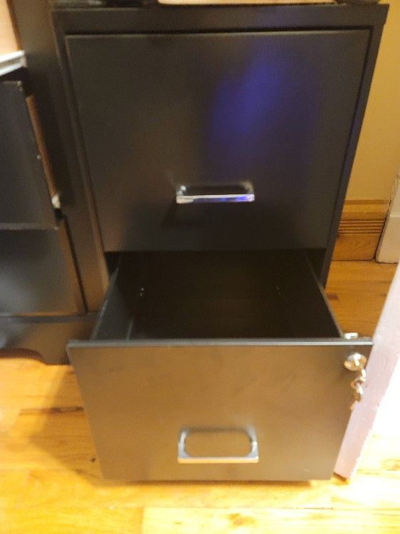 Metal Filing Cabinet With Key