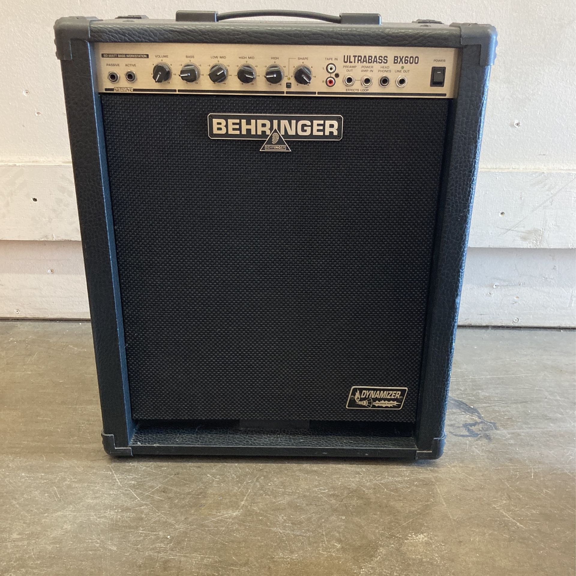 Behringer Ultrabass BX600 Bass Amp With Dynamizer