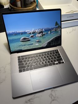 Macbook Pro 16”