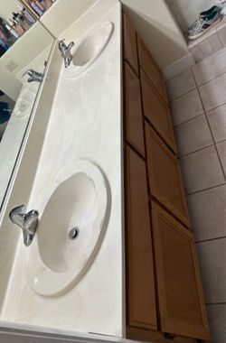 Bathroom vanity