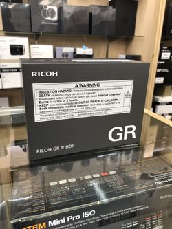 Ricoh GR IV HDF