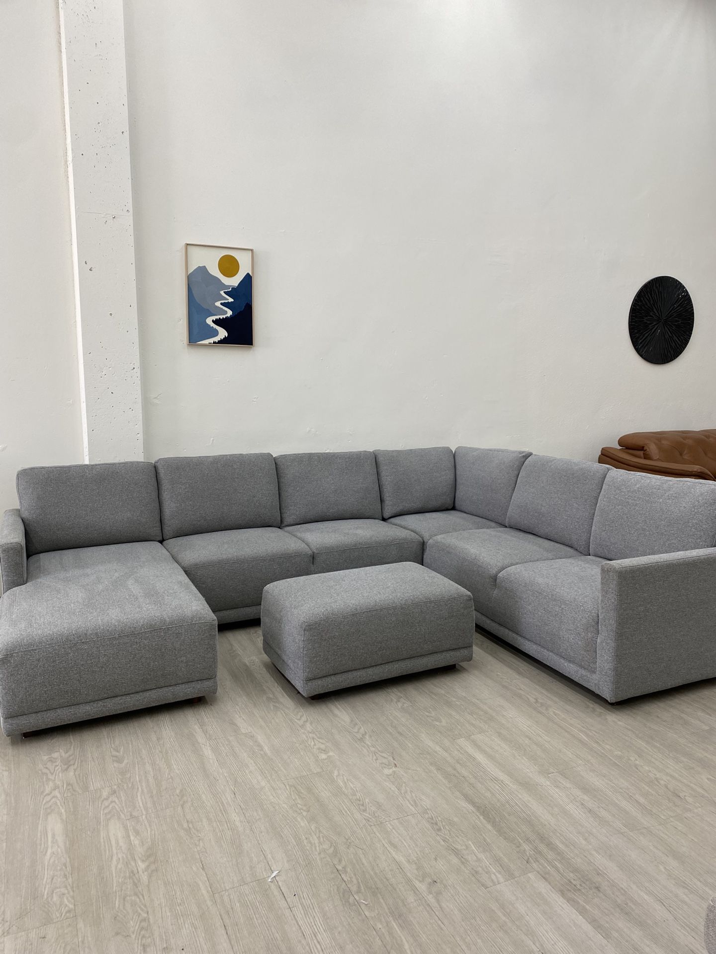 Thomasville Cayson 4-piece Fabric Sectional Couch with Chaise and Ottoman