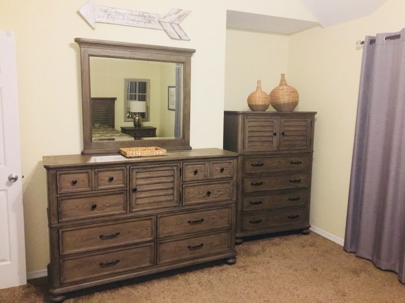 Haverty’s Forest Lane Bedroom suite weathered gray for Sale in