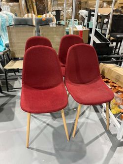 M-Pack of 4 Velvet Mid Century Modern Dining Chair Covers, Armless Chair Cover,Living Room Side Chair Slipcovers (Burgandy). Minor Stain  $80 set of 4