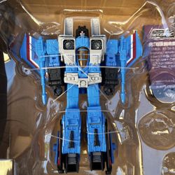 Transformers Thundercracker Dramatic Capture Series 