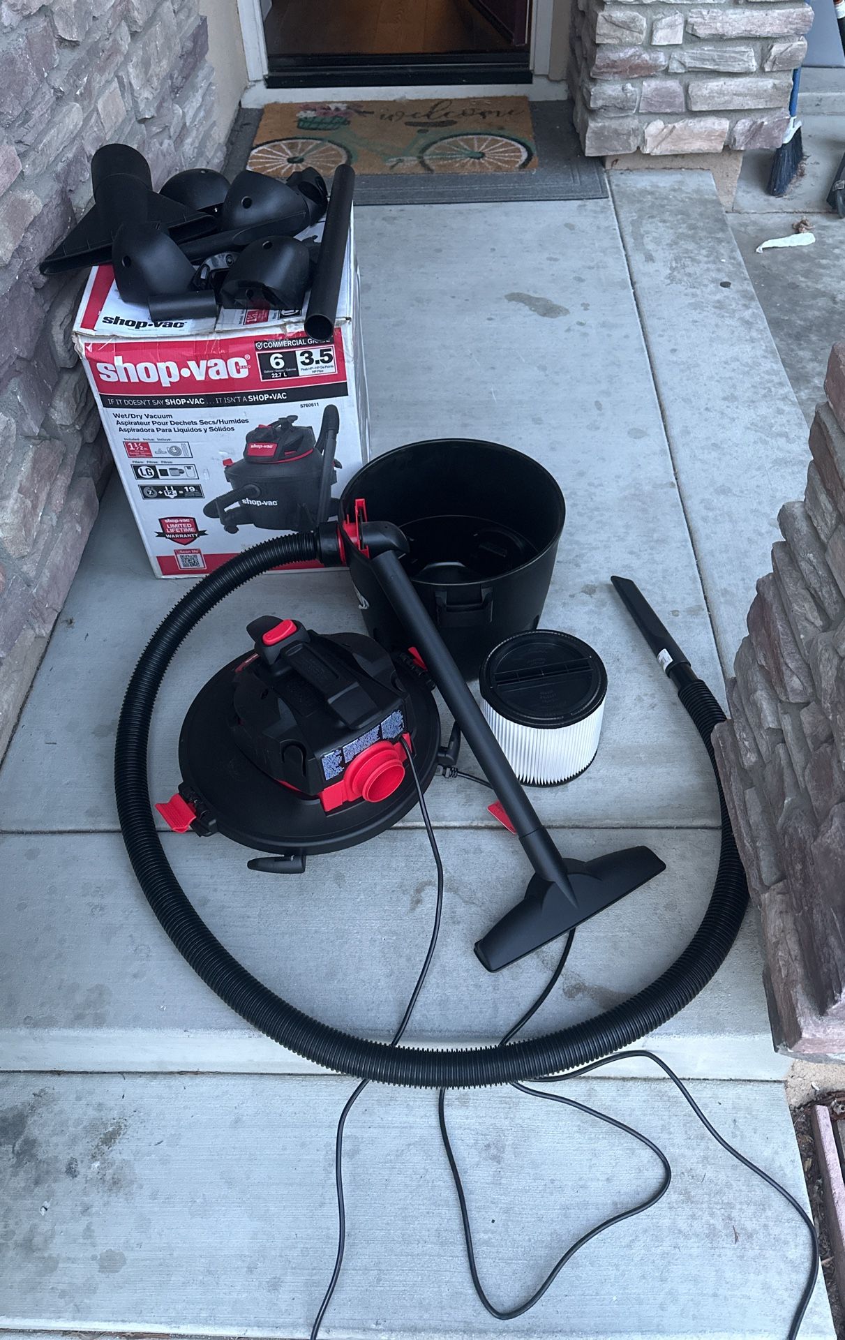 BRAND NEW SHOP VAC