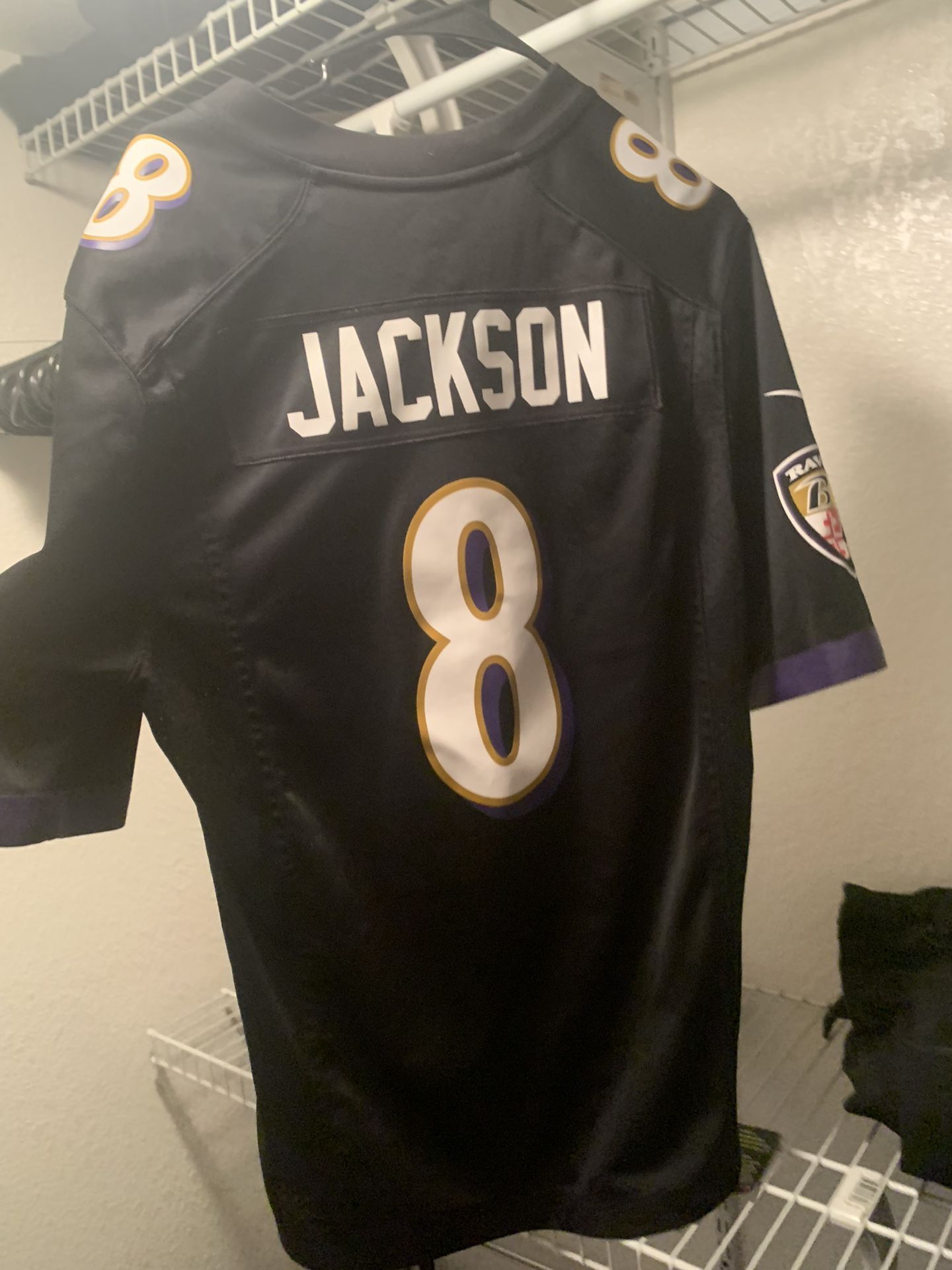 Lamar Jackson stitched jersey Baltimore Ravens purple Brand New with tags!  for Sale in Alamo Heights, TX - OfferUp