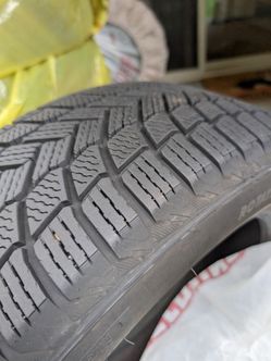 4x Michelin X-Ice SUV 235/55r19 tires only