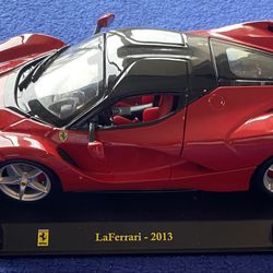 FERRARI 2013 Die Cast Model With Fixed Display Stand and Case