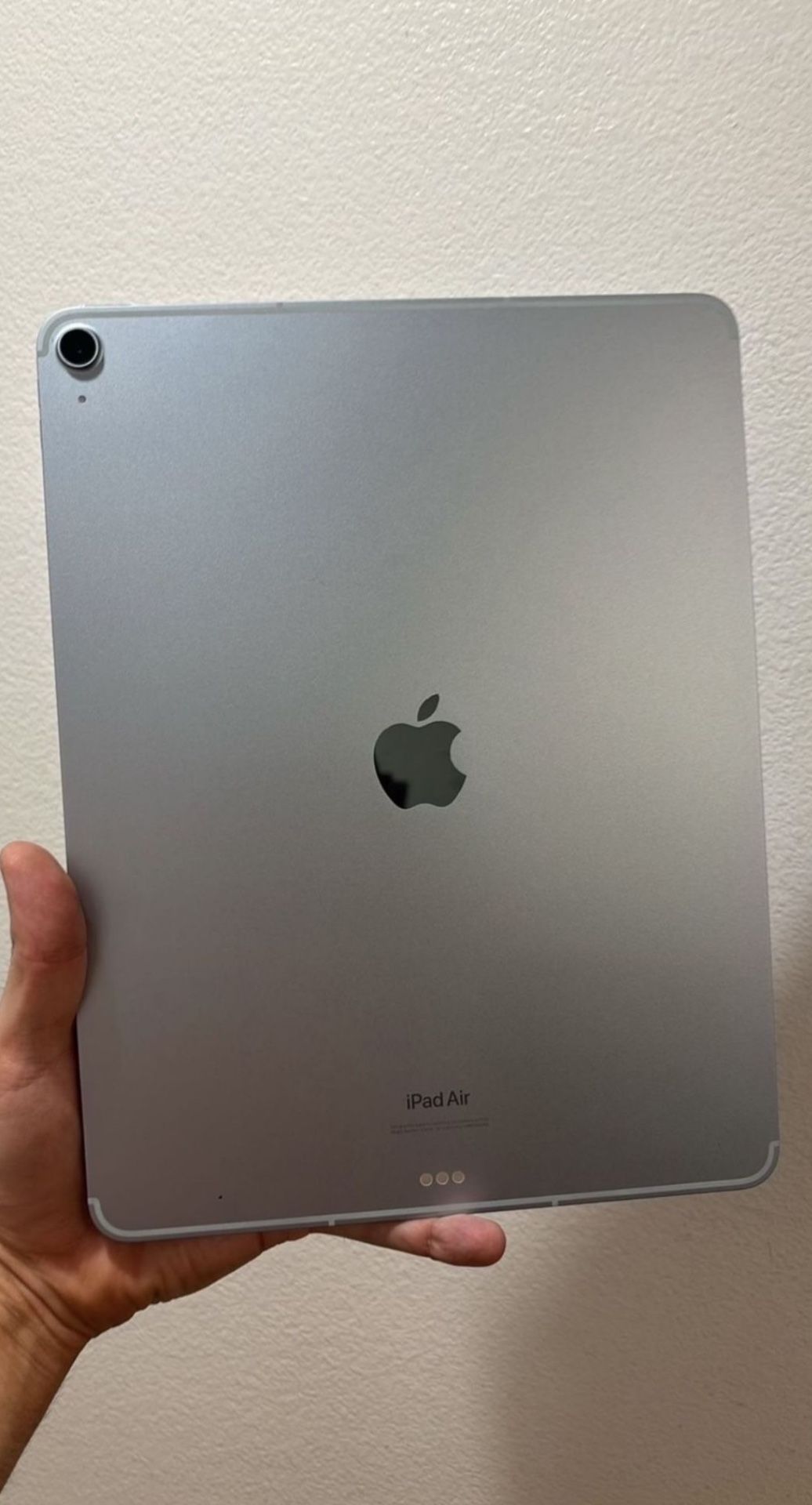 Apple iPad Air 13 Inch 128gb M2 Chip Capacity 10/10 Blue Color WiFi Plus Cellular Takes Service Don't Use