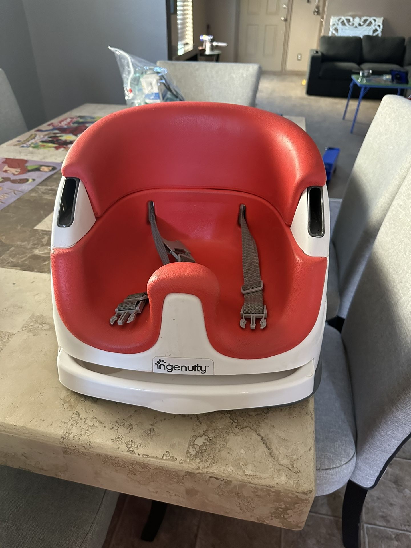 Red Booster Feeding Seat 