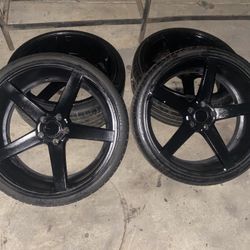 20” 5 Lug Black Rims And Tires