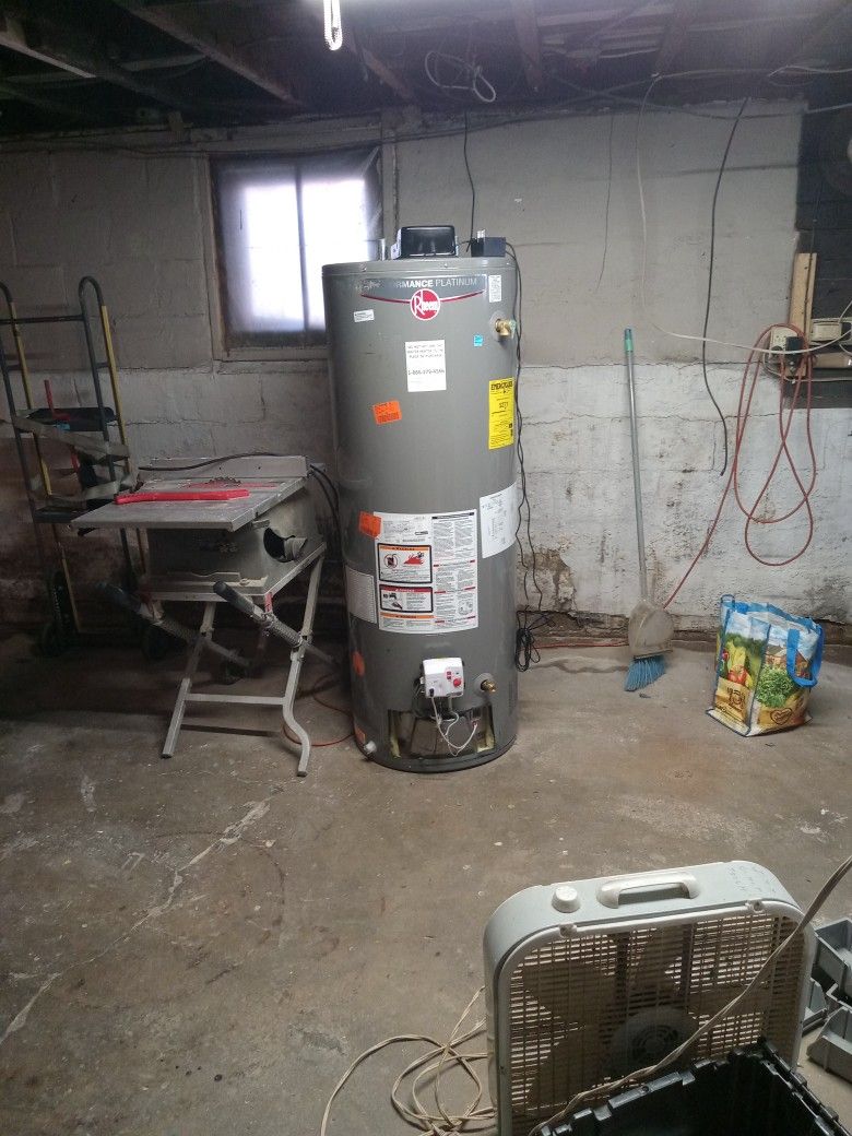 Never Been Used 50 Gallon Hot Water Tank
