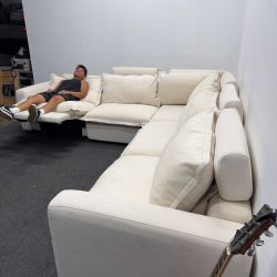 Brand New (Open Box) : Luxe White Sectional Couch | 5 Seat (2 Recliners) *11 K Retail* - Homebody