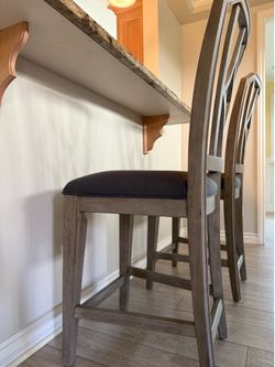 Set of 4 Bar/Counter Stools – Gray Wood, Dark Fabric Seat