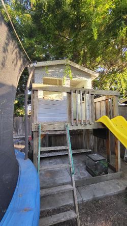 Wood Kids Playhouse 