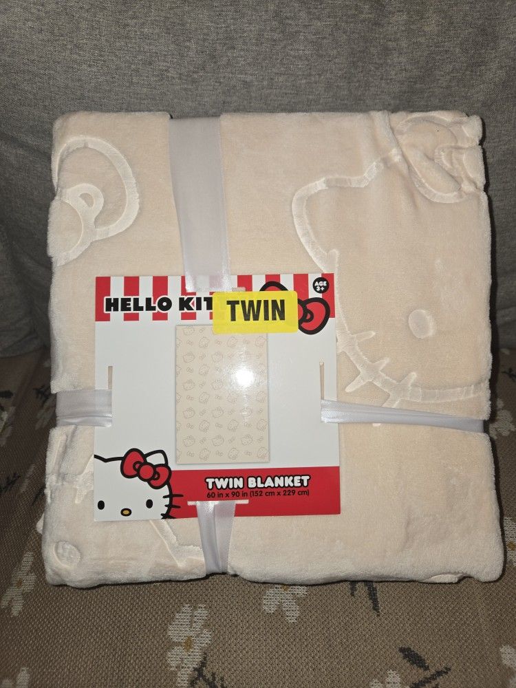 HELLO KITTY TWIN BLANKET