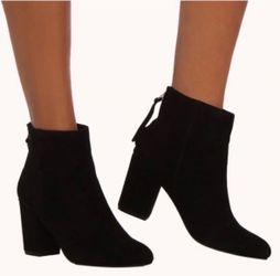 Steve Madden Cynthia Black Suede Boots 9.5M