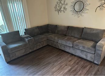 L shape sofa with cup holder +usb connector