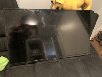 Roku smart TV w mount