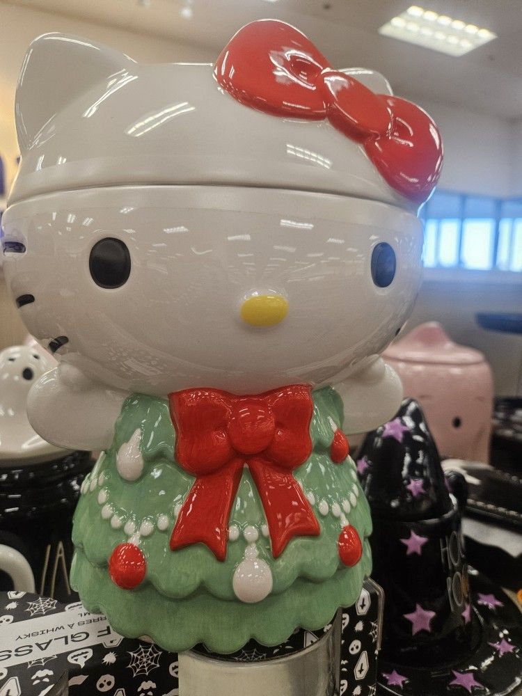 Hello Kitty Cookie Jar New