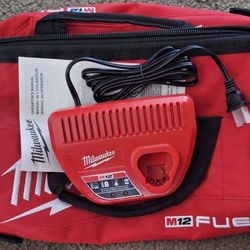 Milwaukee M12 Charget And Tool Bag