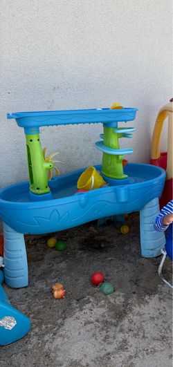 Step2 Rain Shower Splash Pond Water Table