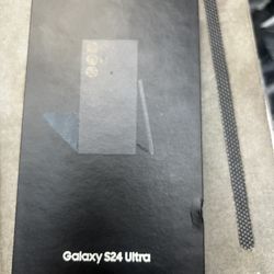 Unlocked Samsung Galaxy S24 Ultra 