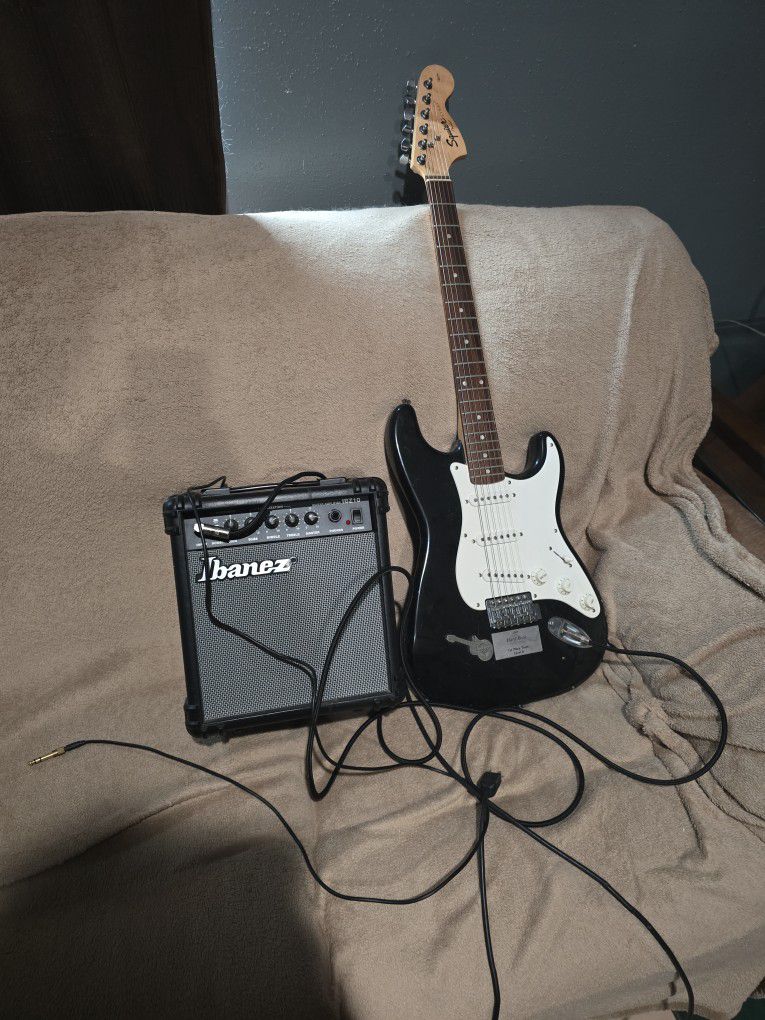 Bass Guitar With Speaker