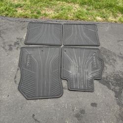 Nissan Versa Floor Matts