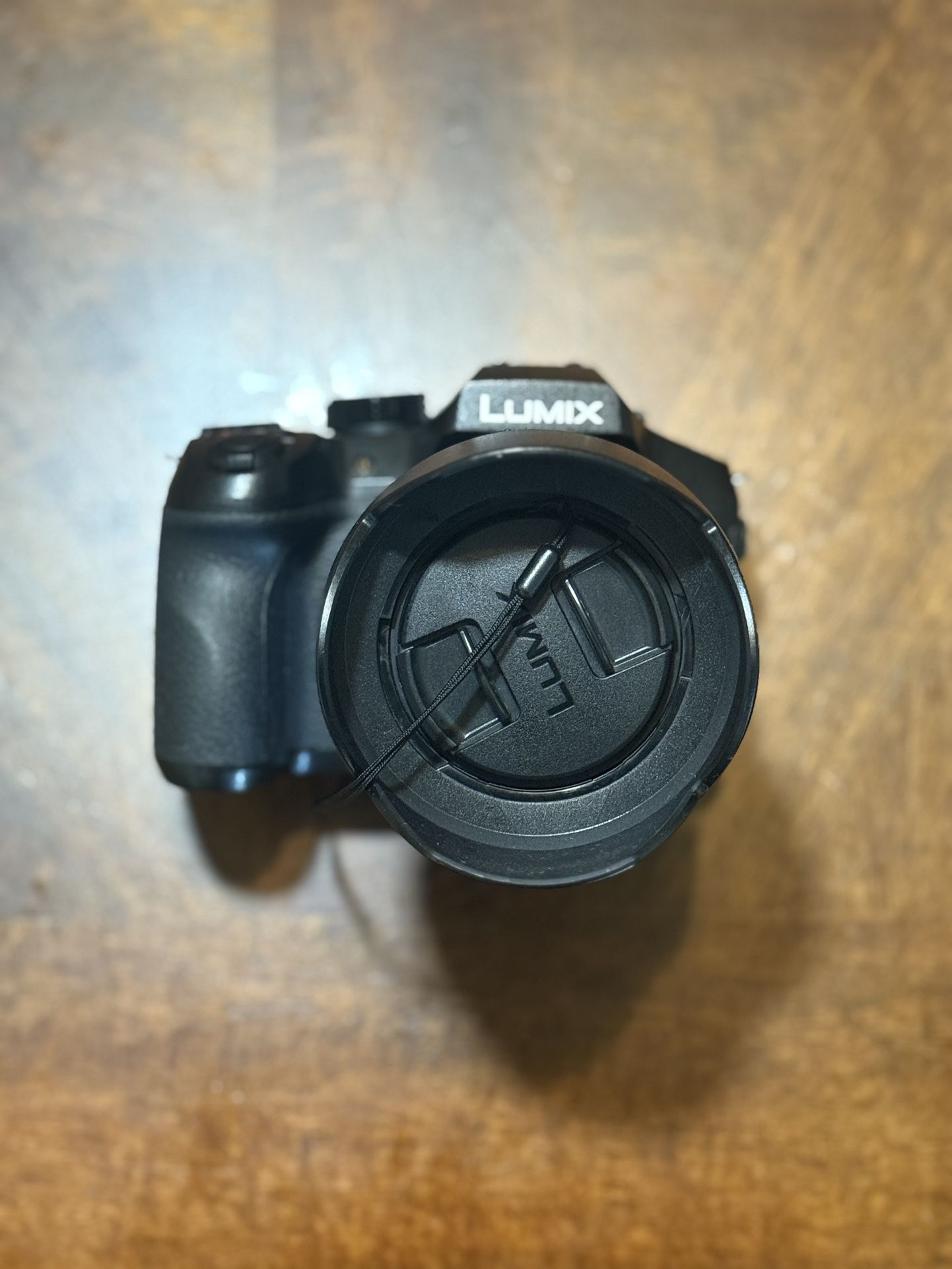 Panasonic Lumix FZ300 – 4K – 25-600mm f/2.8 – Extra Battery + Charger