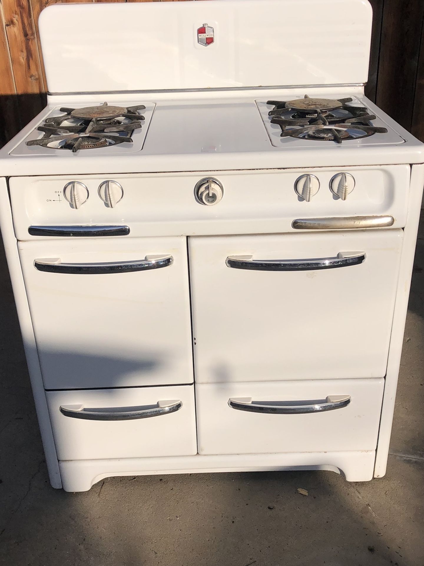 Antique Wedgewood Stove 1945