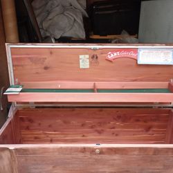Lane antique cedar chest 1957 paperwork key