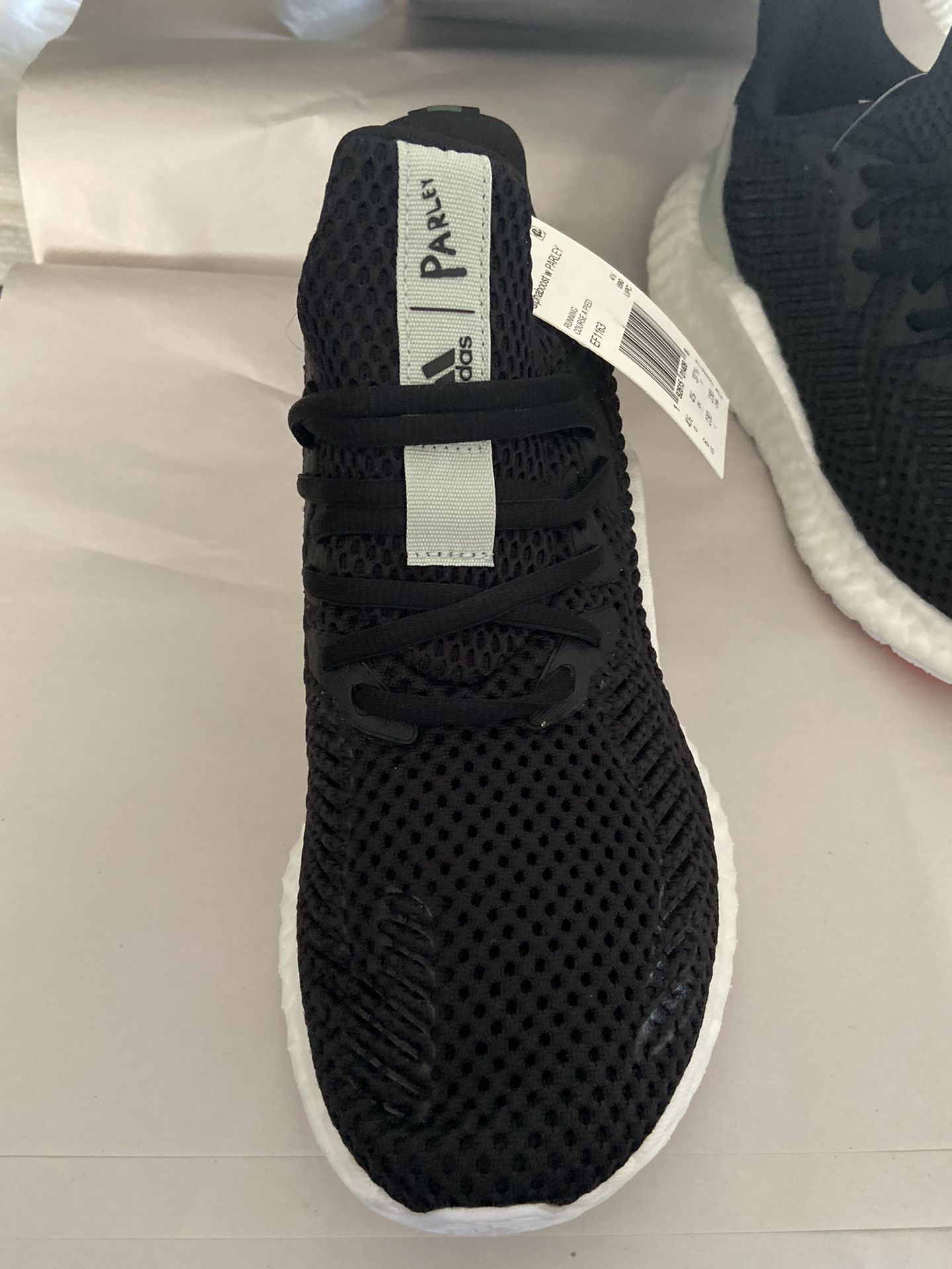 adidas Alphaboost Parley Women s Black Linen Green EF1163 Size 6.5 and 7 both US New In Box for Sale in Skokie IL OfferUp
