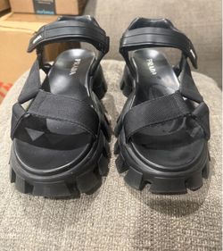 Prada Black Platform Sandals  39.5