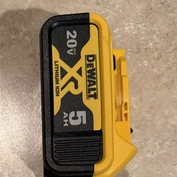 DEWALT Lithium Iom Battery 5 AH