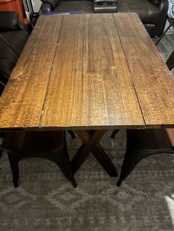 Solid wood foldable table