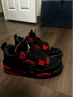 Jordan 4 retro ‘Red Thunders’