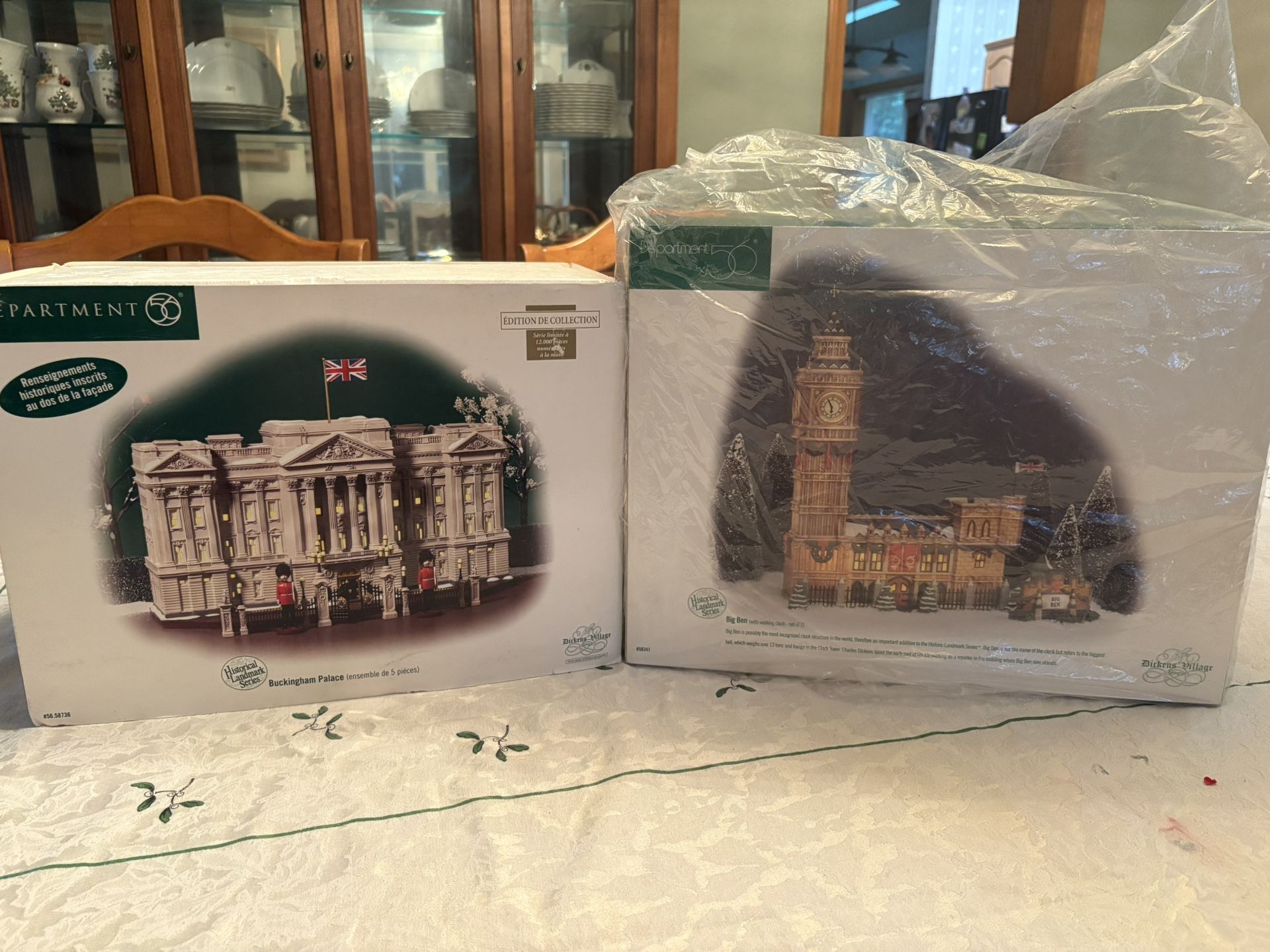 Buckingham Palace And Big Ben From Dept 56