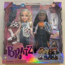 Bratz Original 2 Pack featuring CLOE & SASHA DOLLS & Outfits