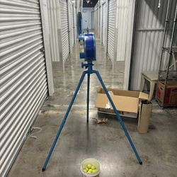 Jugs Small Ball Pitching Machine
