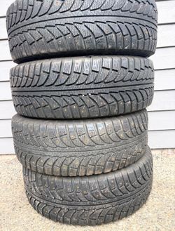 Car wheels with tires
