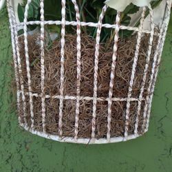 Beautiful Flower Basket Wall Decor